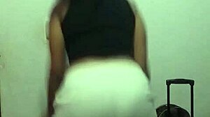 Peruvian Arlette dances showing her black ass