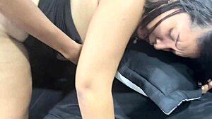 hacemos un trio con mi hermanastra en la ducha