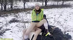 My Horny Girlfriend Gets Deep Fucked in Public!