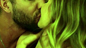 Horká MILF Silvia Saige si připravuje prdel na intenzivní anal