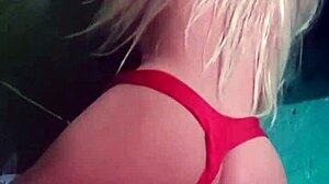 Que delicia de loirinha sex toy