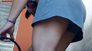 Minha Esposa Saiu E A Empregada Baixinha Gostosa Pegou Meu Pau E Colocou Dentro Dela Na Área De Casa