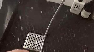 Hot stepsis feels pleasure masturbating in sunny shower.