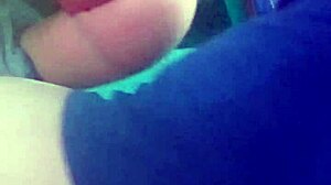 Que Delicia with Loirinha Sex Toy in Public Play?