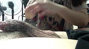 Filipina Girlfriend Gives AWESOME BLOWJOB to Her Friend!