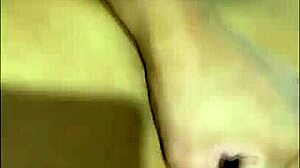 Novinha experimenta roupa de academia e me deixa cheio de tesão