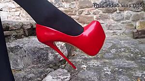 MILF With Beautiful Legs And Incredible High Heels