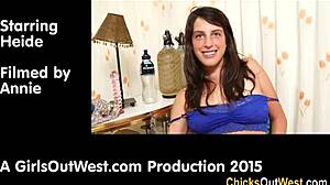Aussie amateur brunette plays solo with hairy charm