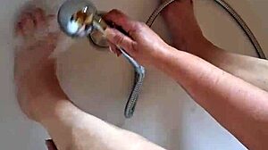 Mature Amateurs Wash Dirty Feet in Bathtub Fetish.
