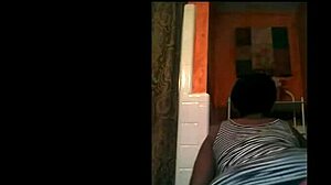 Watch her sexy dance?