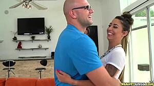 Super seductive latinas on 8th street.