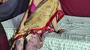 desi bhabhi in saree gets fucked hard.