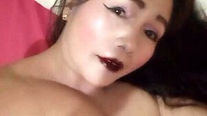 scorpiotinna shows her stockings and feet.