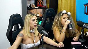 Novinha Safada Shows Off on Camera