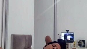 Flashing My Body for Online Fan