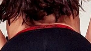 Doña Mary sends her hot nudes!