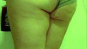 Curvy Amateur Tests Ultimate Pee Fetish with Dildo Play