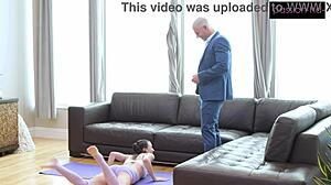 Big Cock Assists Yoga Babe With Intense Pussy Stretching