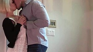 Blonde babe Ash Hollywood rims monster cock before facial in California fantasy!