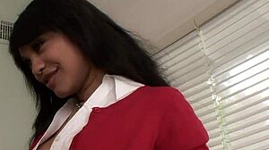 Rhianna Ryan Gets So Naughty!