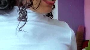 Hot Brazilian Brunette Espuletinha Asks You To Cum