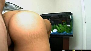 Cute Teen Girl with Big Ass Receives Cum Facial from Amateur Partner