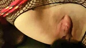 teen fisting her huge ass plug