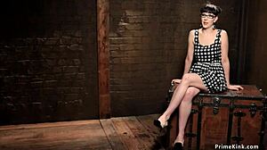 Lezdom toying ebony and brunette?