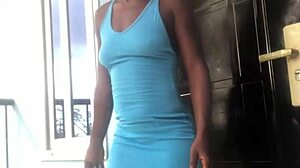 Crazybitch Twerking Seductively On The Balcony