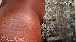 cleo cadillac meu amigo veio atras de mim no banheiro fodida no pelo