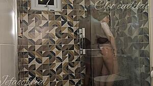 cleo cadillac meu amigo veio atras de mim no banheiro fodida no pelo