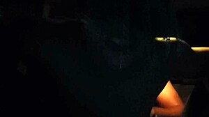 gostosa enters the dick inside the car in the middle of the street