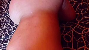 Gordo se coge a jovencita nalgona en el hotel parte 2 😏