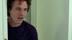 Jane Rogers hizmetçiyi gizlice sikerken yakaladın mı?