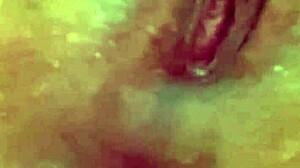 rabo rosa de novinha piscando na tela