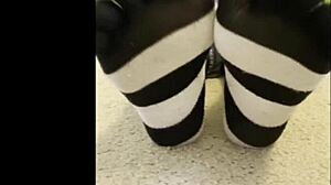 Foot Worship Sexy Feet And Butts