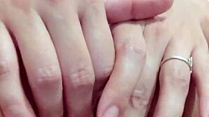 Mulher Ama Postar Cada Esfregadinha Na Buceta Que Ela D�