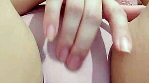 Mulher Ama Postar Cada Esfregadinha Na Buceta Que Ela D�