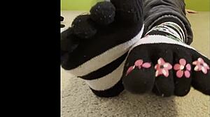 Foot Worship Sexy Feet And Butts