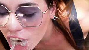 Aprilbigass chats and flaunts her big ass in 4k