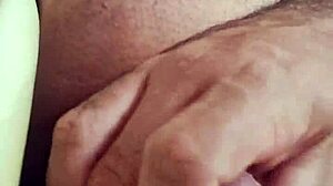 Watch this exhibitionist flashing to orgasm in close up