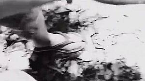 Aprilbigass chats and flaunts her big ass in 4k