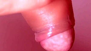 Jovencita cachonda es follada por su padrastro