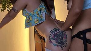 Italian amateurs play with feet and penetration