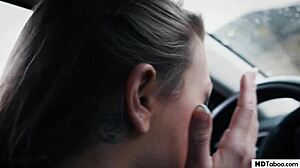 Adira Allure ajunge pe pula mare la muie adâncă