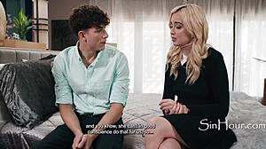 Lexi Lore og Parker Ambrose beholder jomfrudommen med anal lek