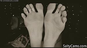 hey lick my toes lover asl 😘