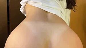 the hottest lap dance from a young experienced dancer