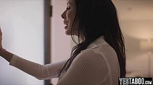 Cunning Young Stud Tricks Curvy Mature Milf into Hard Pounding. Her Big Tits Bounce Wildly.