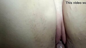 vi a minha meia irmã deitada e não aguentei